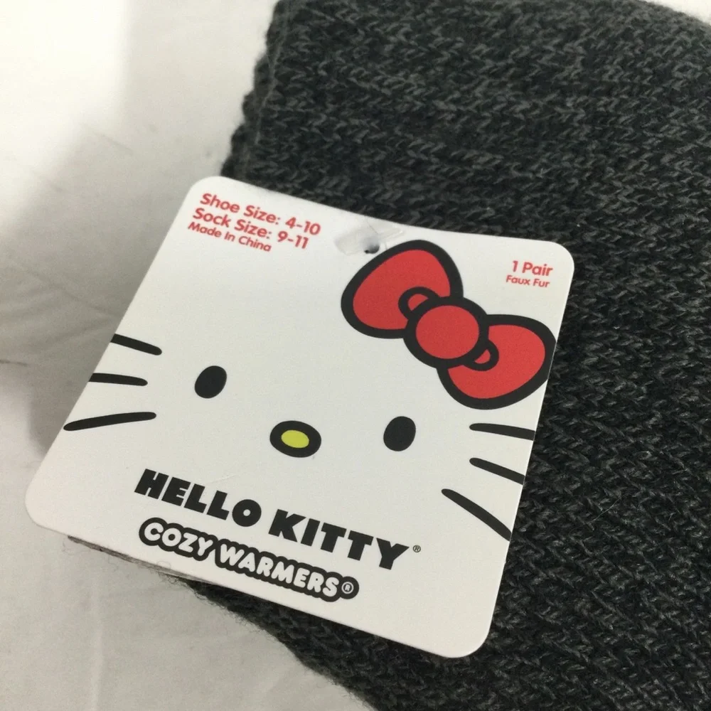 Hello Kitty Cozy Warmers Kids Socks - Black and Red Gripper bottom Sz 9-11